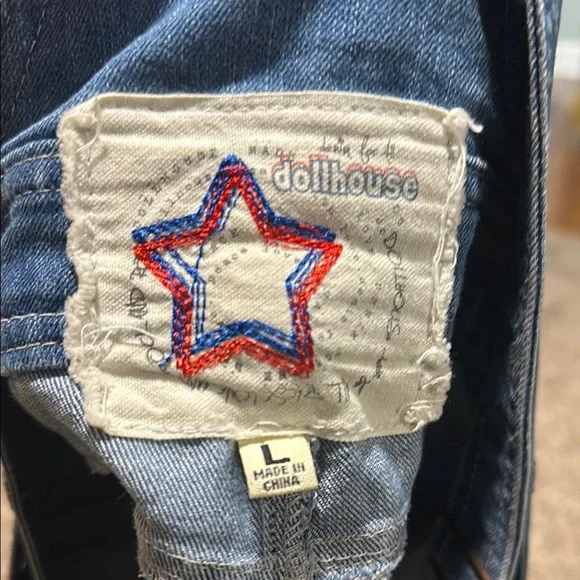 Juniors Dollhouse Blue Denim Short Overalls Size Large - Picture 5 of 6